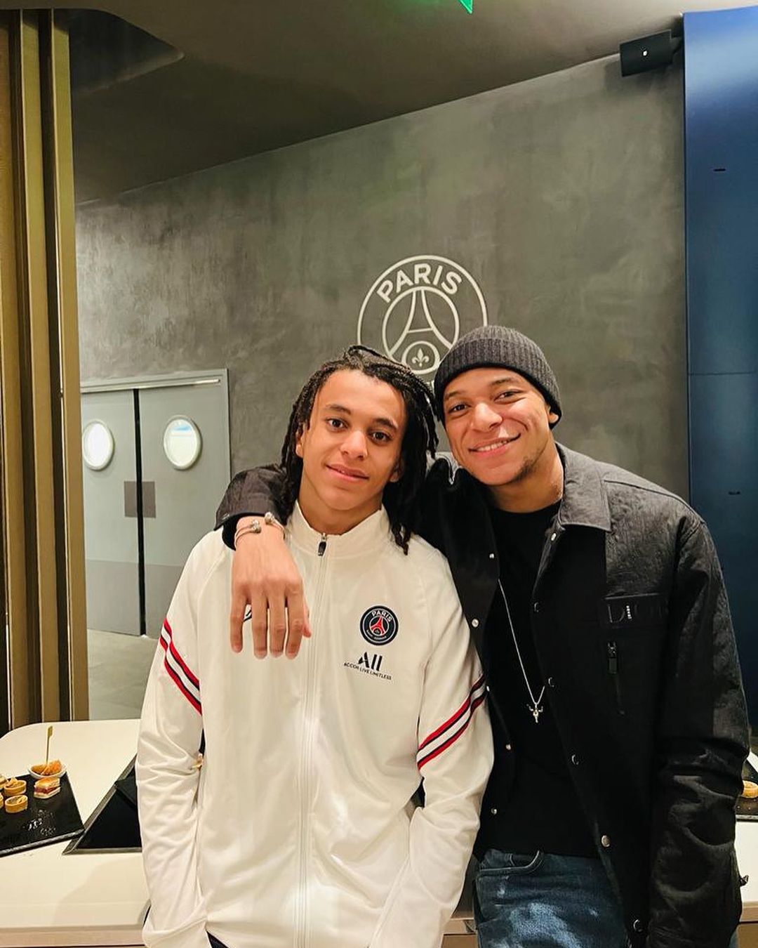  姆巴佩：我弟弟童年過得很不容易，因為總有人提醒他是我的弟弟