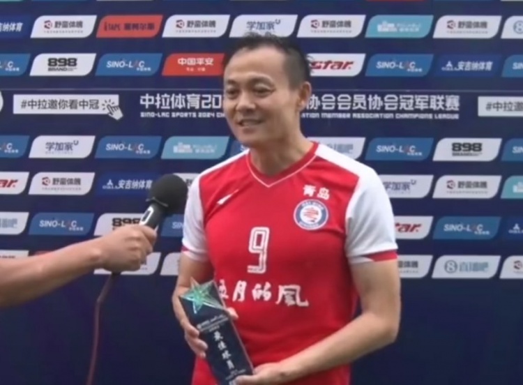  老板正在沖鋒！中冠球隊51歲投資人在足協(xié)杯首發(fā)出戰(zhàn)，擔(dān)任前鋒