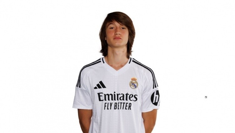  此前膝蓋受傷！西媒：皇馬計(jì)劃帶17歲小將胡安-馬丁內(nèi)斯去世俱杯