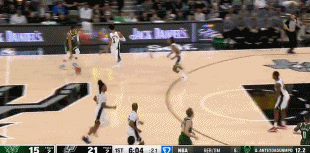  就是要打你！字母哥突破強(qiáng)硬頂開(kāi)文班 越過(guò)長(zhǎng)臂雙手暴扣得手