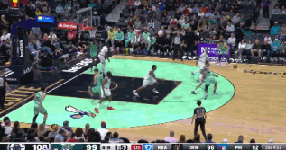  關(guān)鍵時(shí)刻出手！萊昂納德?lián)寯喾磽糨p松雙手扣進(jìn)！