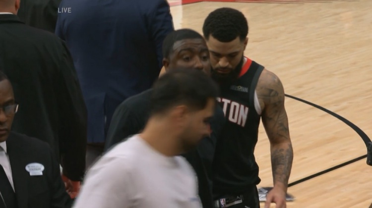  望無大礙！范弗里特回防時扭傷右腳踝 本場比賽不回回歸！