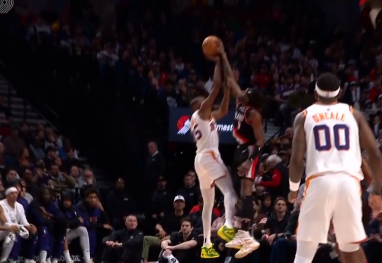  遮天蔽日！格蘭特貼防杜蘭特 原地垂直上升將后者帽翻在地