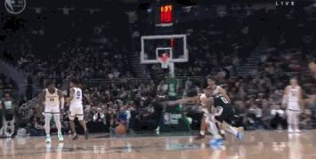  兩個失誤太傷了！利拉德先是被小皮蓬搶斷 回來又丟球了