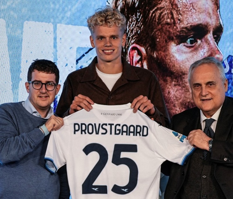  身價250萬歐！官方：拉齊奧簽下21歲丹麥后衛(wèi)尼爾森，穿25號球衣