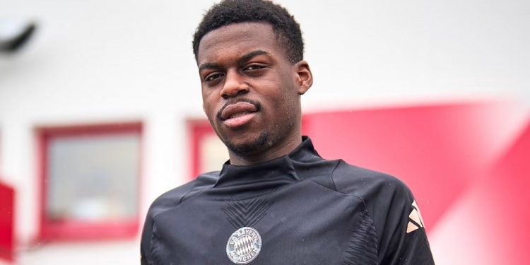  官方：拜仁與19歲小將阿塞科續(xù)約至2028年，并外租漢諾威1年半