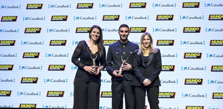  因支援災(zāi)區(qū)獲世體表彰！費蘭：這是一生中經(jīng)歷過的最艱難事情之一