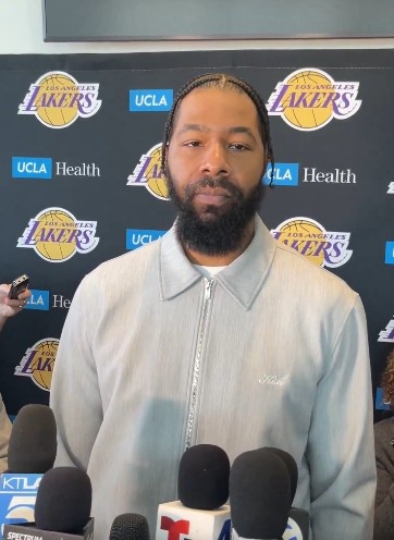  大莫：獨行俠當(dāng)天通知了我要被交易 去湖人是看電視知道的