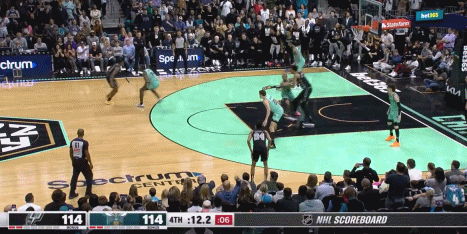  就是干這個的！文班亞馬擋拆制造換防 ?？怂龟P(guān)鍵中投致命一擊