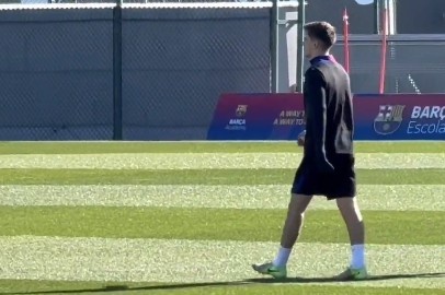  此前頭部受傷！記者：巴薩中場加維已經(jīng)回歸訓(xùn)練