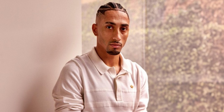  拉菲尼亞：球場上身材大小并不意味什么，我認(rèn)為梅西就是世界最佳