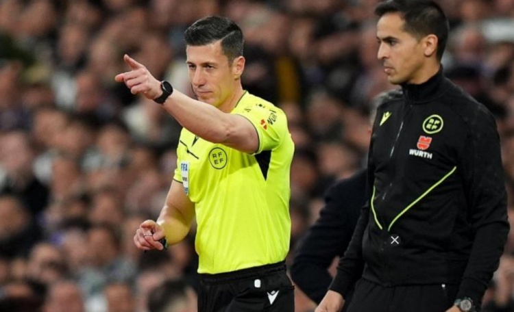  世體：裁判機(jī)構(gòu)認(rèn)為瓊阿梅尼對(duì)利諾踩踏犯規(guī)，主裁判罰點(diǎn)球準(zhǔn)確