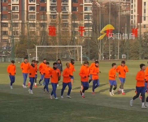  魯媒：泰山隊(duì)亞冠賽前訓(xùn)練五外援集結(jié)，劉彬彬、李源一、鄭錚缺席