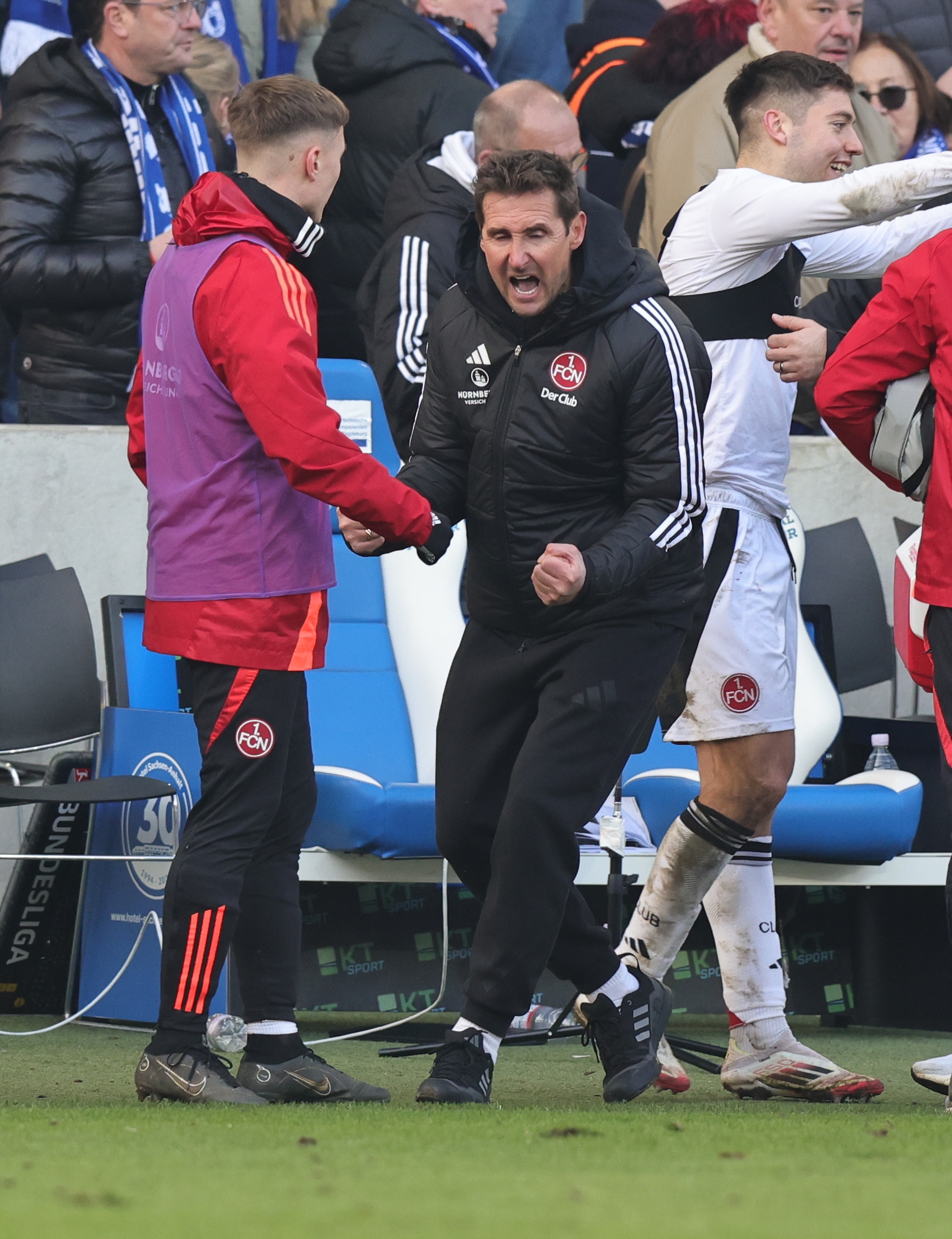  嗨&圣反復(fù)橫跳！克洛澤帶紐倫堡5輪4勝狂攬12分，距升級(jí)區(qū)還差7分