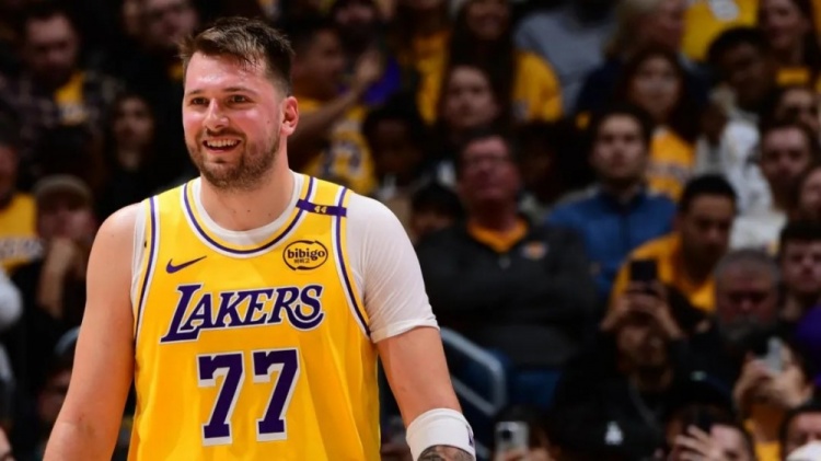  湖人可能...有一點點像那支火箭？