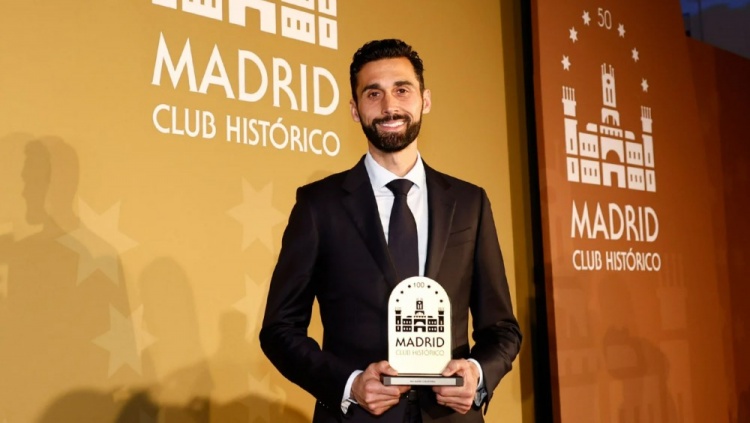  官方：因建隊(duì)超100年，皇馬被市議會授予歷史俱樂部金獎稱號