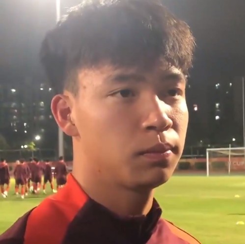  王鈺棟：很多球迷觀(guān)賽會(huì)給我們帶來(lái)動(dòng)力 希望大家多多支持U20國(guó)青