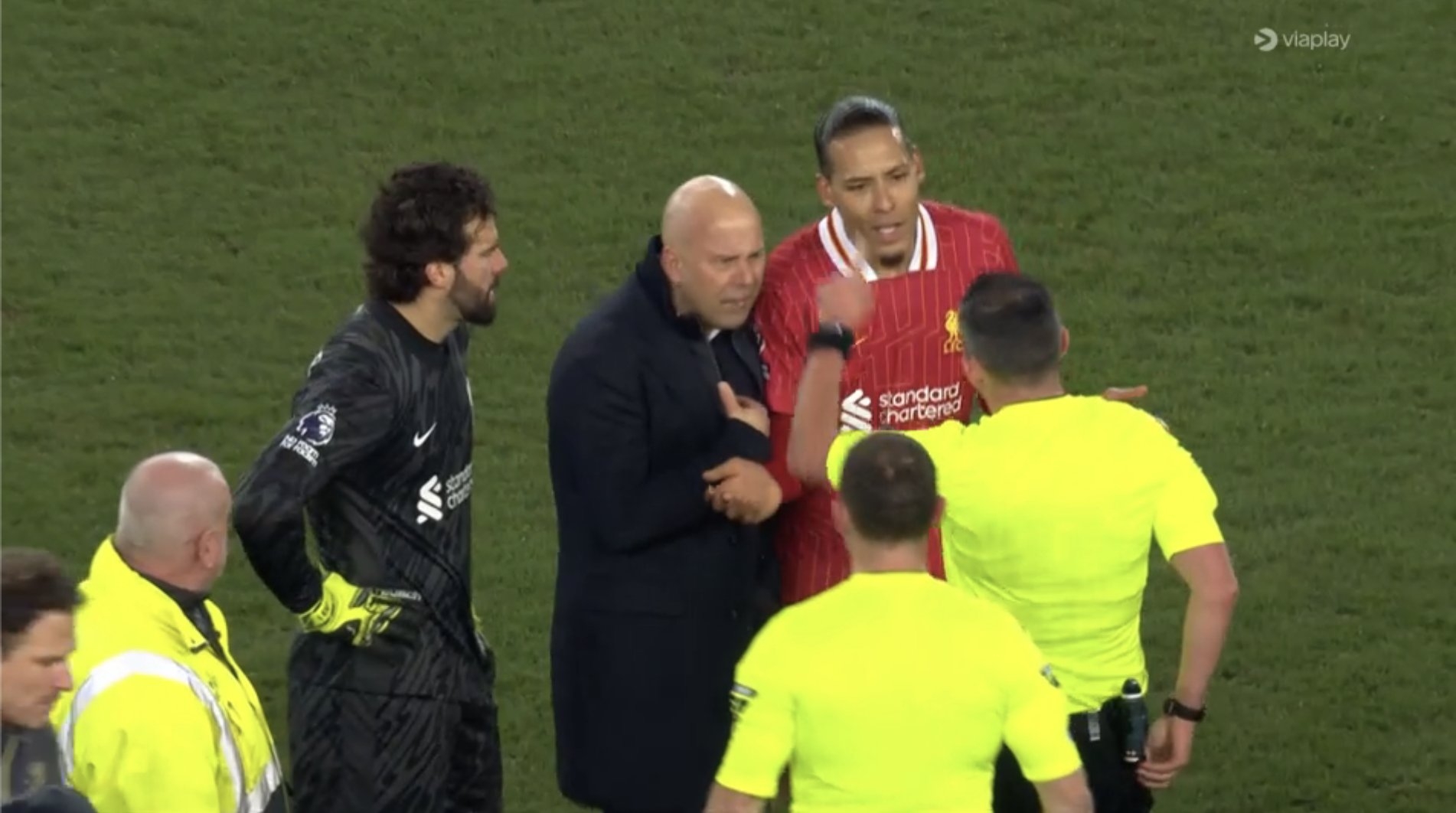  吃到紅牌！利物浦主帥斯洛特無法回到球場接受賽后采訪