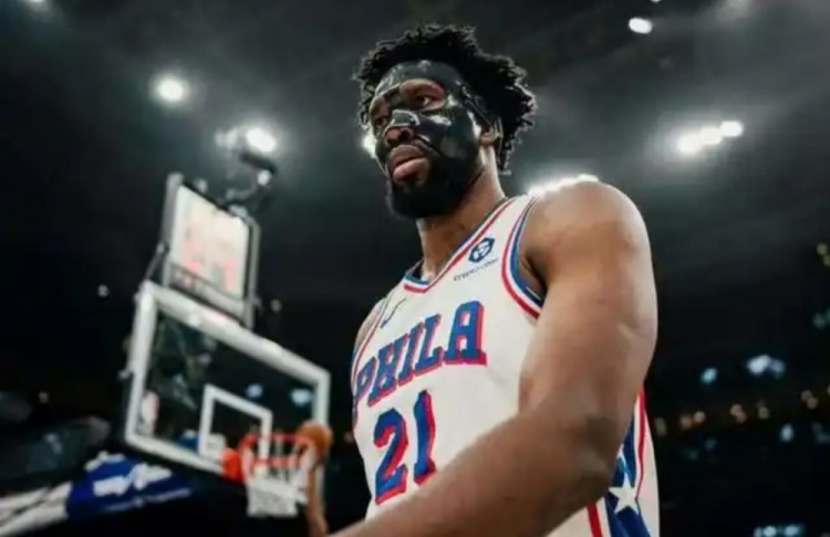  76人該如何對(duì)待恩比德？ 他和喬治誰(shuí)最該走？