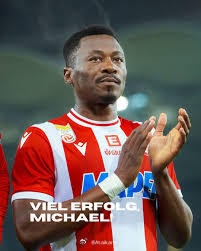  喀麥隆籍球員邁克爾-舍庫瓦轉(zhuǎn)會(huì)梅州客家，今年28歲、司職前鋒