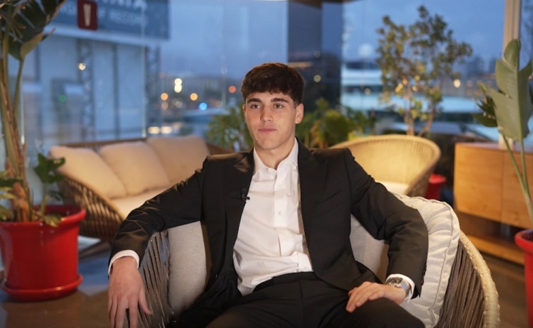  庫(kù)巴西：我?？从⒊攸c(diǎn)觀(guān)察范迪克 重點(diǎn)學(xué)習(xí)他的1v1防守和領(lǐng)導(dǎo)力