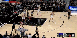  節(jié)奏+速度！?？怂孤朴瞥鰜?lái)接球 突然啟動(dòng)騙過(guò)KD上籃取分