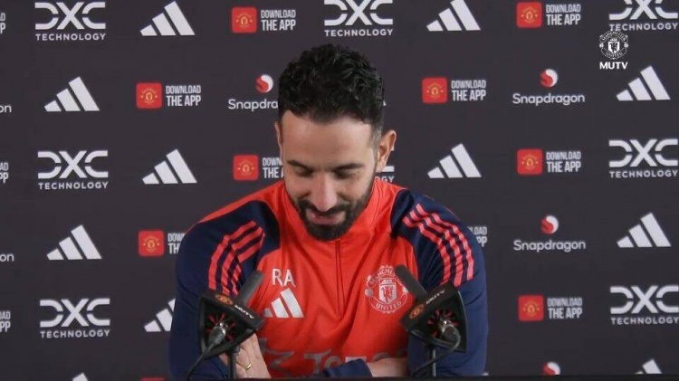  阿莫林：我正在努力適應(yīng)我所擁有的球員 我們的問題比解決方案多