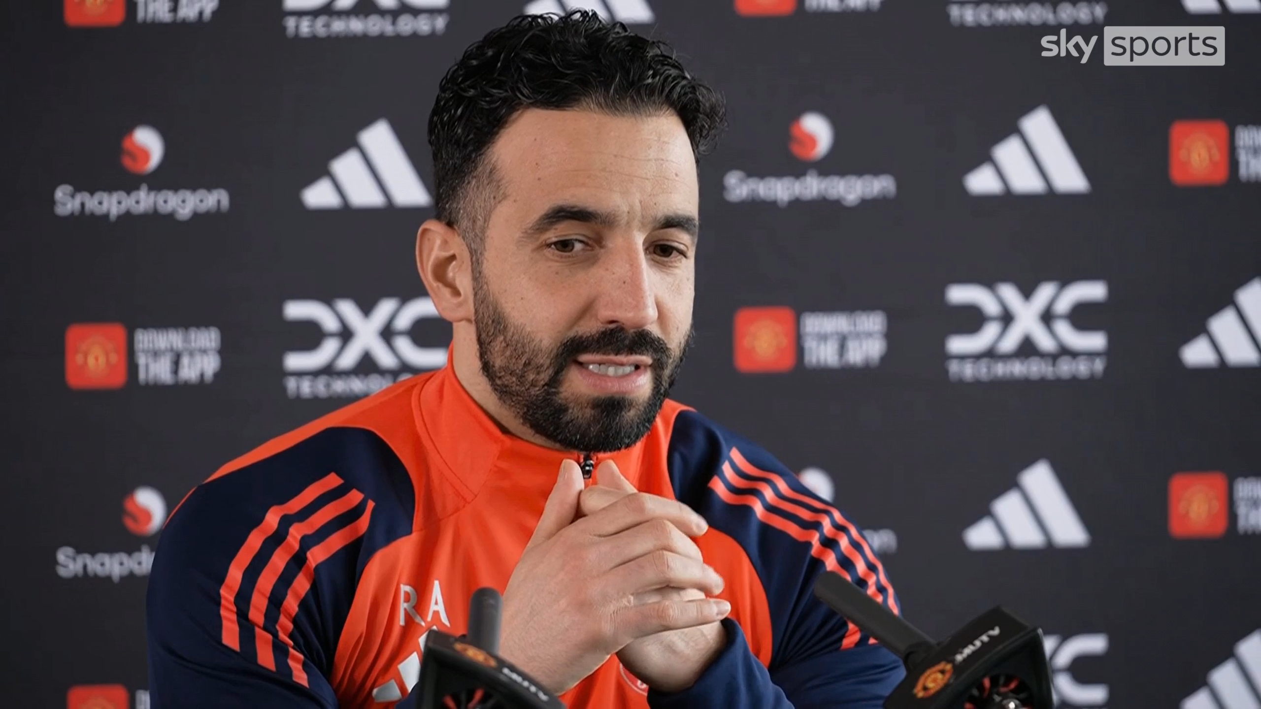  歐聯(lián)爭冠？阿莫林：現(xiàn)在不能考慮獎杯，我們在英超舉步維艱