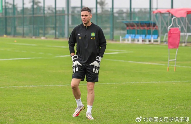  國安新守門員教練奧利亞：隊(duì)內(nèi)門將競爭激烈，年齡結(jié)構(gòu)合理