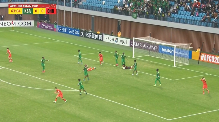  連續(xù)錯失良機！王鈺棟遠射被撲&毛偉杰橫傳，劉誠宇無人盯防踢呲