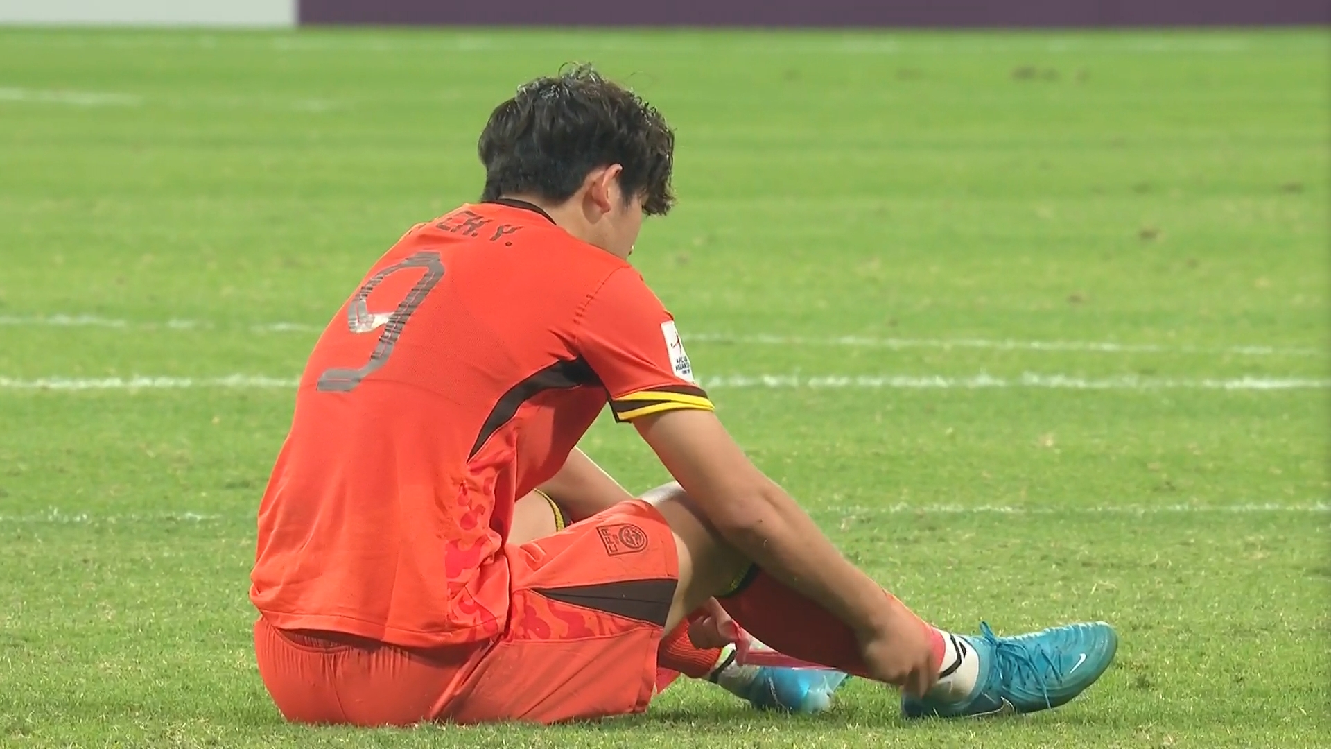  劉誠宇本場數(shù)據(jù)：1次射正1次射偏，對抗7次3次成功，失點(diǎn)+踢呲