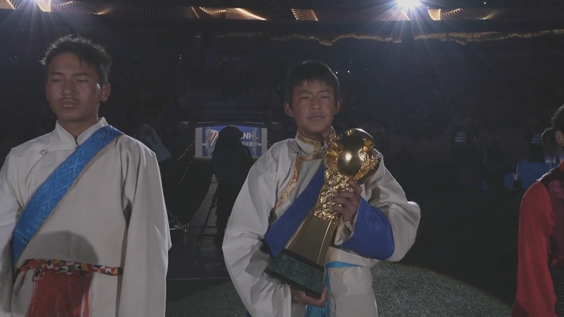  新賽季中超開幕式！西藏小朋友帶火神杯入場，今年誰能捧起獎杯？