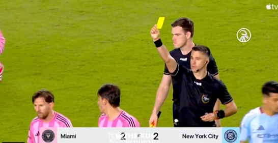  Tyc：梅西長時間與主裁爭論并說“你是個懦夫”，染黃后仍在抗議