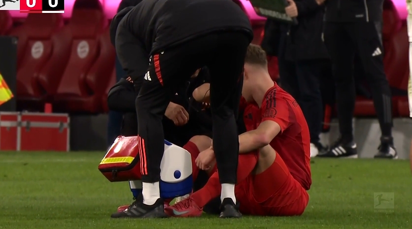  基米希第43分鐘傷退，格雷茨卡登場(chǎng)