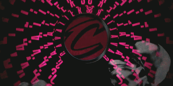  把握機會！米切爾被包夾&斯特魯斯命中壓哨三分 半場騎士領(lǐng)先6分