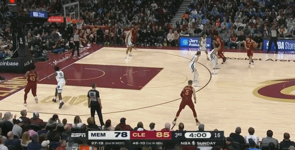  我是背扣第幾人？賈勒特-阿倫籃下過掉防守 直接長臂背扣