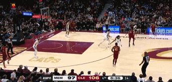  殺瘋了！杰羅姆強突頂開文斯-威廉姆斯后仰中投！比出too small！