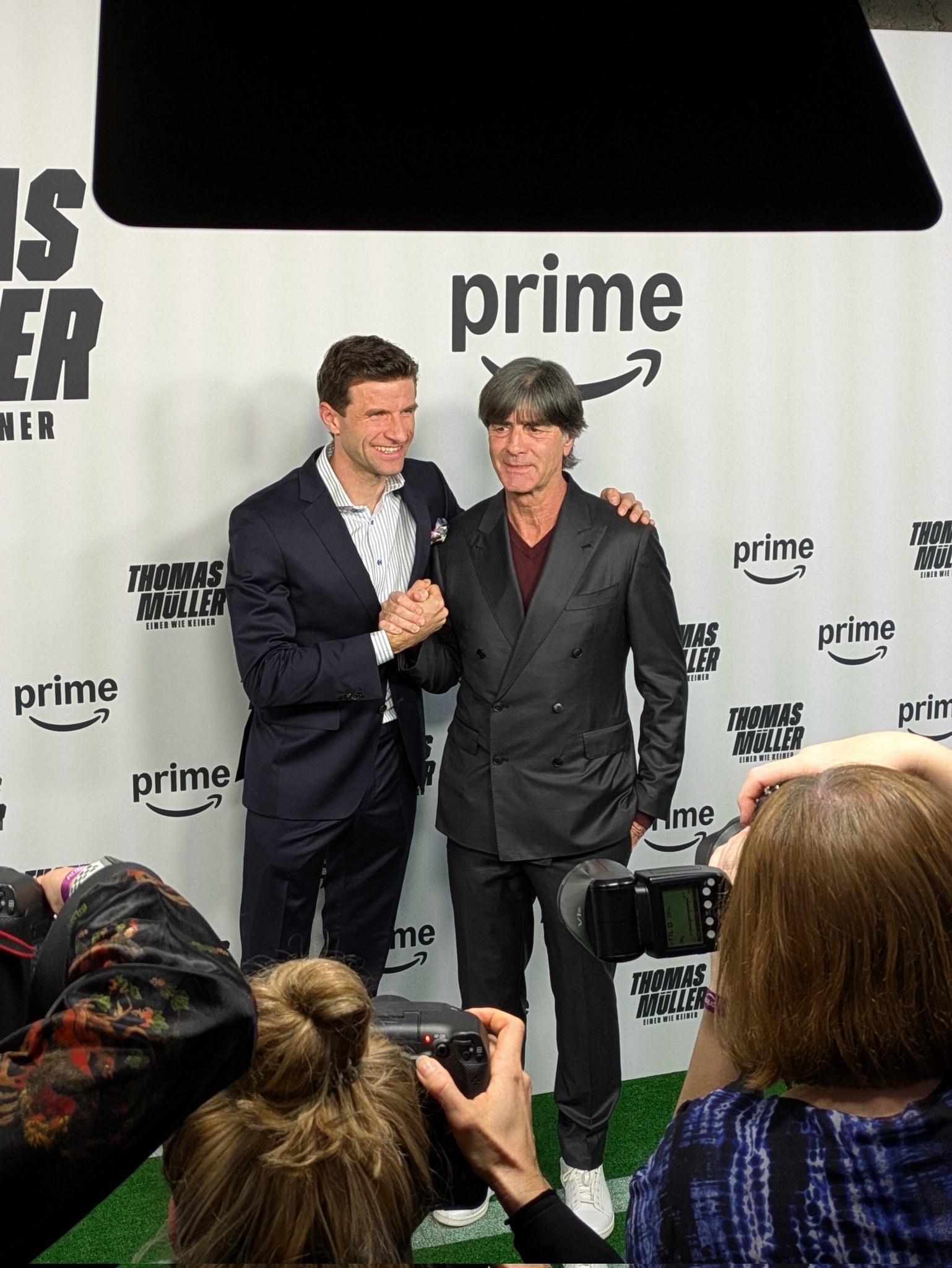  穆勒個(gè)人紀(jì)錄片《獨(dú)一無二》首映禮，勒夫、赫內(nèi)斯、海納等人出席