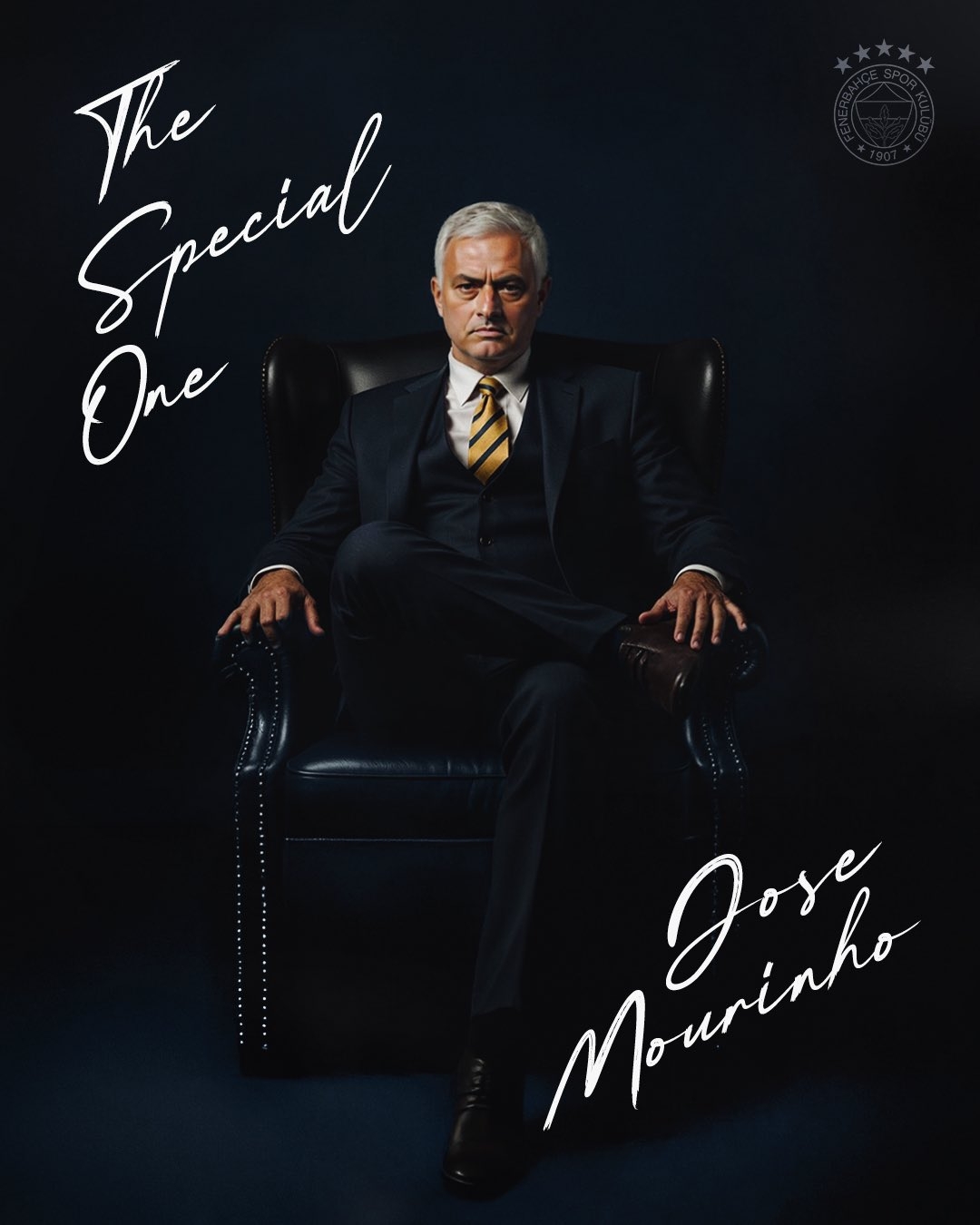  費(fèi)內(nèi)巴切曬穆帥海報(bào)：無論在哪里，無論什么時(shí)候都是特殊的一個(gè)