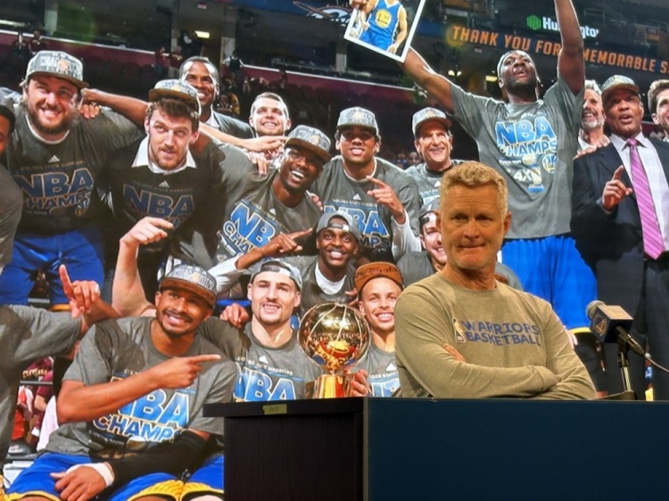  1+1>2！科爾：目前看來巴特勒與庫里非常適配 他們彼此互相促進