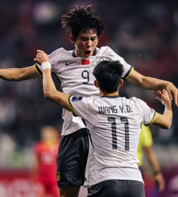  凰家看臺｜一支緊張、大氣、清醒的國字號隊伍