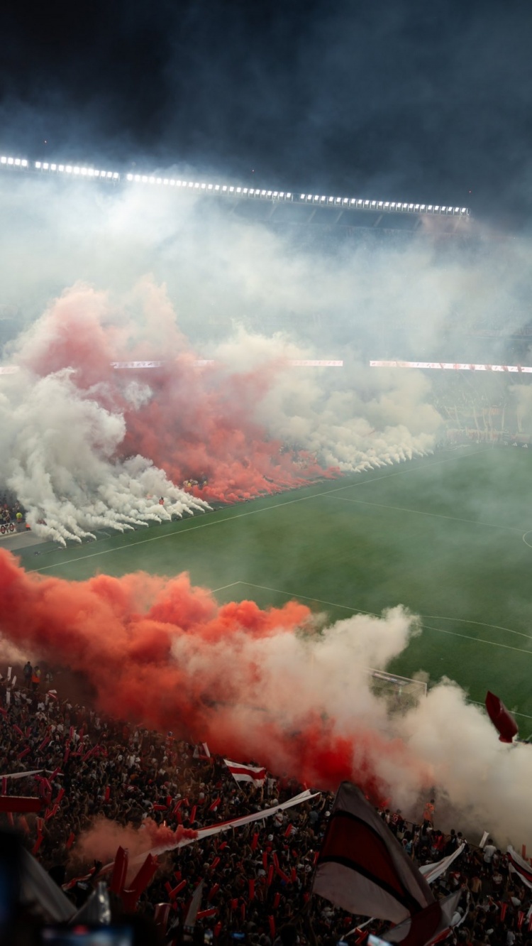  煙霧繚繞！河床曬魔鬼主場照：距離南美解放者杯抽簽還有19天