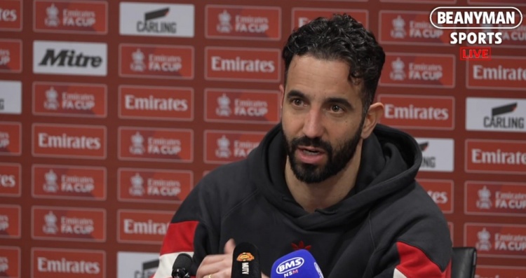  阿莫林：我并不天真，正因如此，四十歲的我才會站在這兒執(zhí)教曼聯(lián)