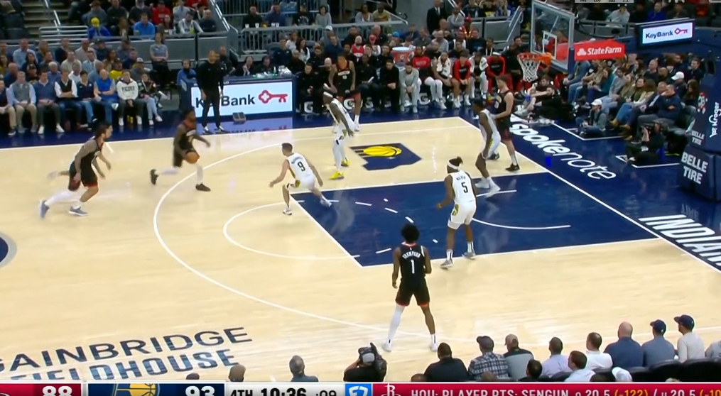  烏度卡有東西！申京+亞當(dāng)斯雙塔大陣容起奇效 火箭轟出15-0狂追分