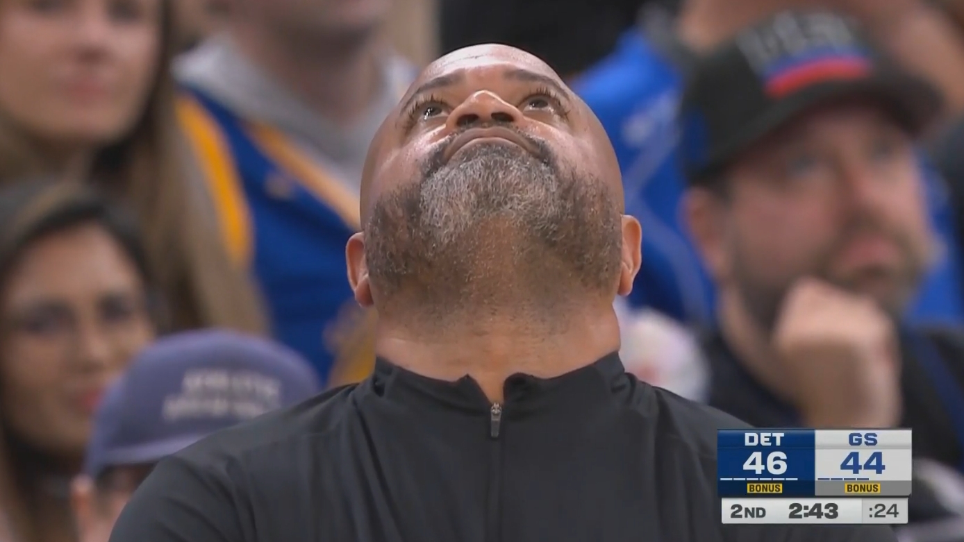  你看你也麻！活塞勇士上半場合計29個犯規(guī) 小JB已經(jīng)繃不住了