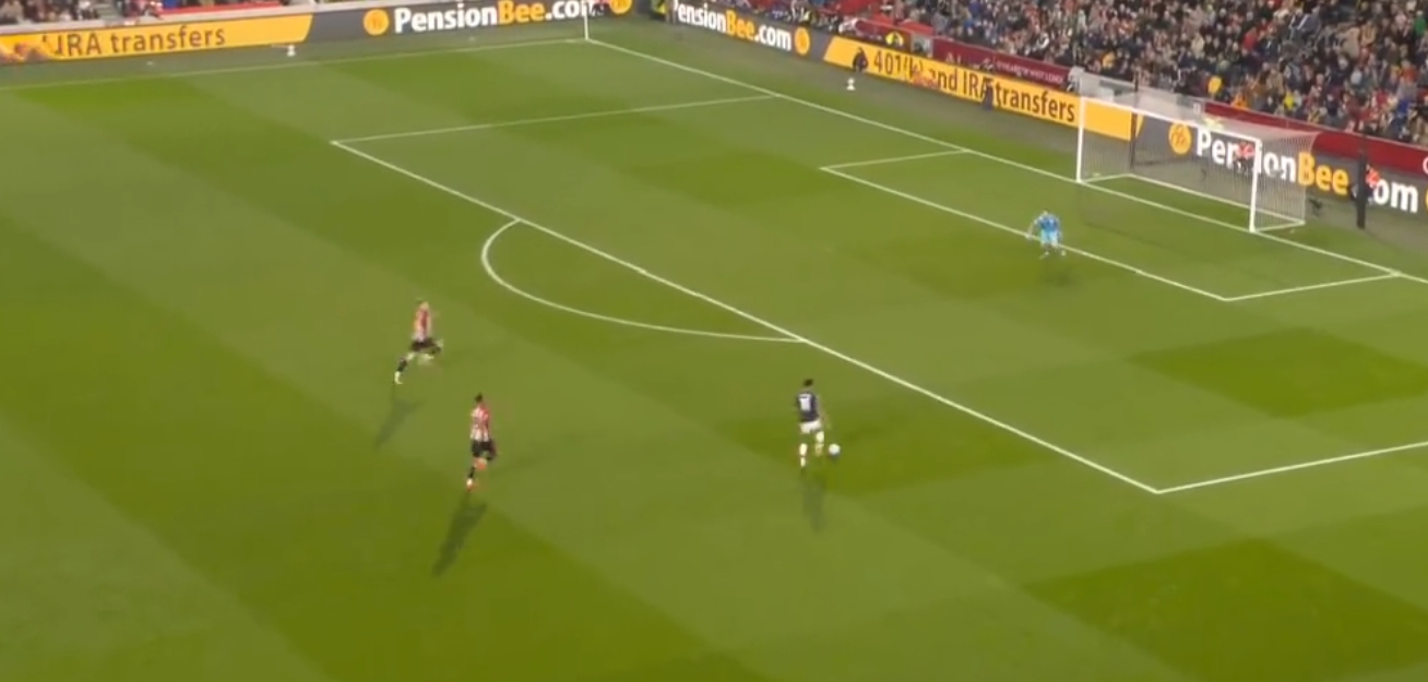  順足單刀你怎么處理？英超重大機會錯失榜：沃特金斯第1加納喬第8