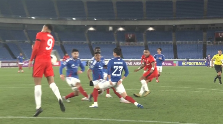  半場數(shù)據(jù)：海港射門8-6領先&射正4-5 控球率傳球成功率均高于橫濱