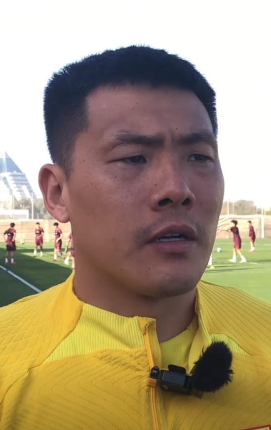  王大雷：年輕國(guó)腳不怯場(chǎng)能扛起未來(lái)，我們訓(xùn)練高強(qiáng)度跑比實(shí)戰(zhàn)多