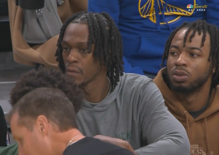  好久不見！隆多梳著臟臟辮 在雄鹿替補(bǔ)席觀戰(zhàn)比賽