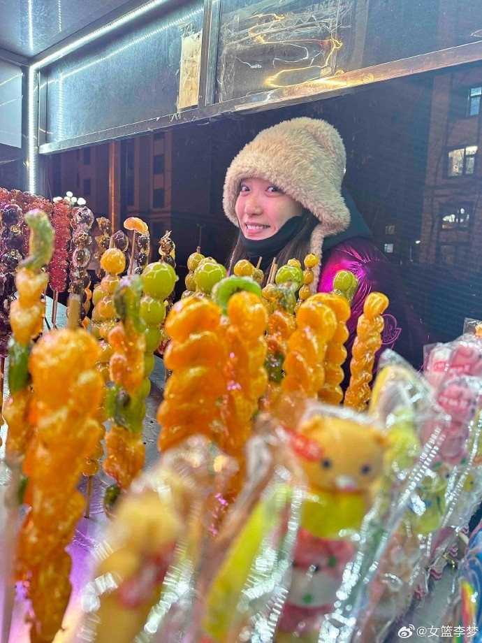  李夢(mèng)曬照：又到了一個(gè)欣欣向榮的季節(jié) 我們一起越來越好